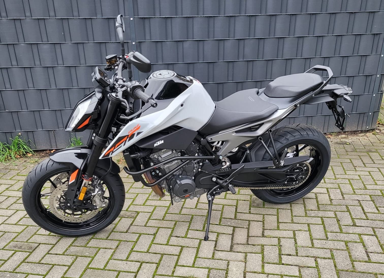 KTM Duke 790